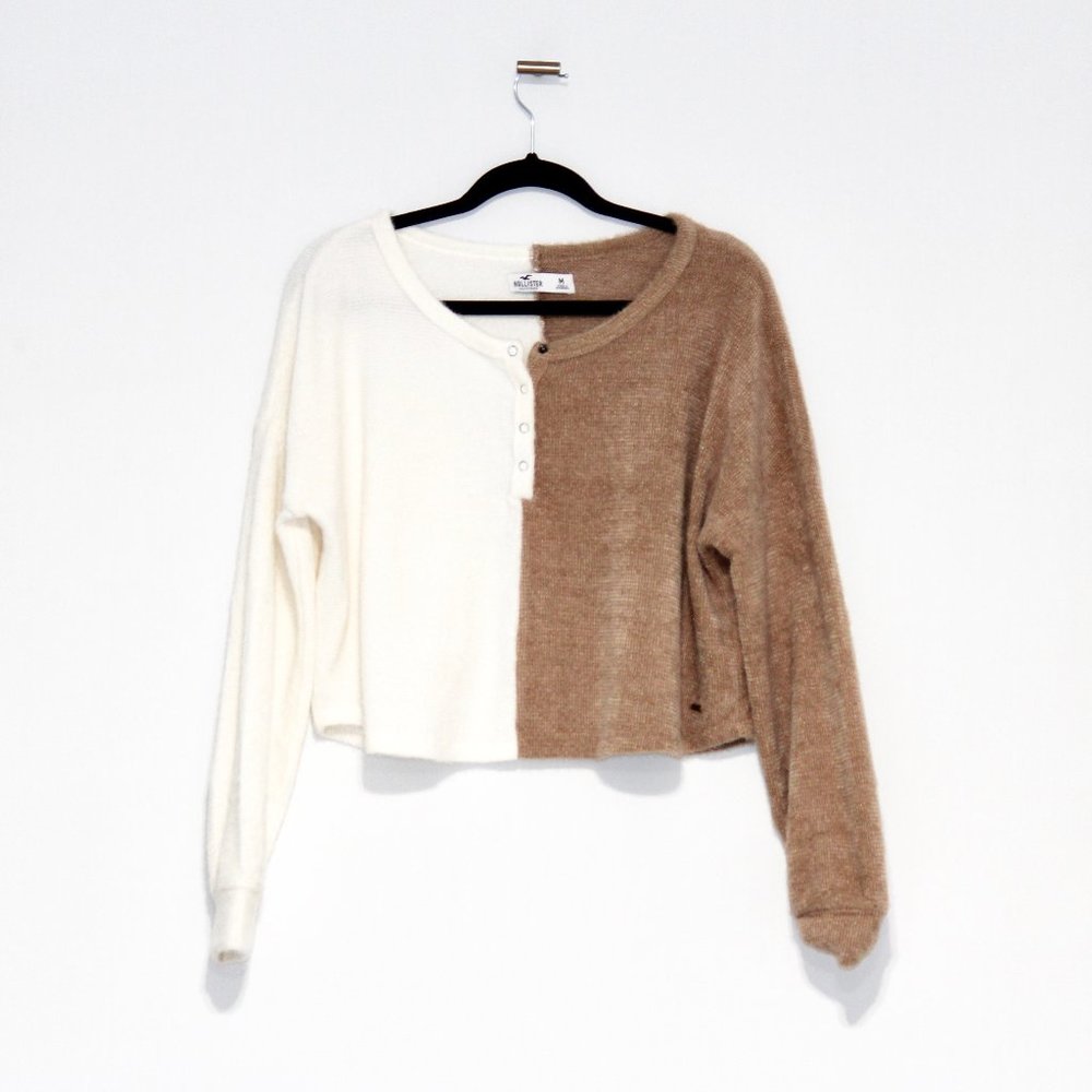 Hollister Split White & Brown Slightly Cropped Soft Sweater
